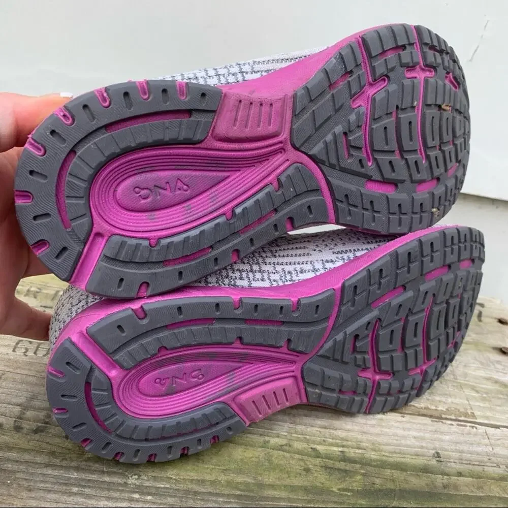 Brooks Revel 3 neutral cushion running shoes 9.5B
